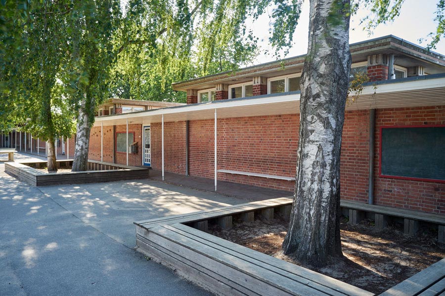 Kulturdenkmal Grundschule Grundschule Kronsburg // D-24145 Kiel Historische Pavillon Schulbauweise // Architekt: Rudolf Schroeder